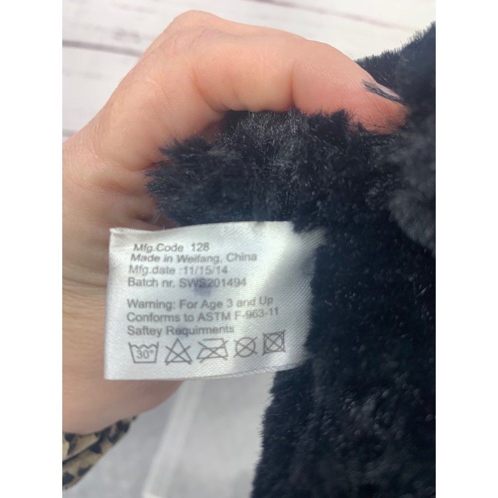 Souvenirs ofโ The Smokies 9 inch Plush Black Bear Toy - Picture 8 of 9